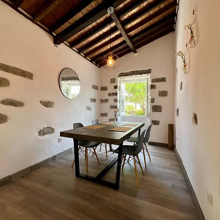 Az Solar And Secret Garden * São Vicente Ferreira