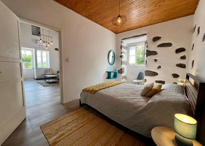 Az Solar And Secret Garden Villa São Vicente Ferreira